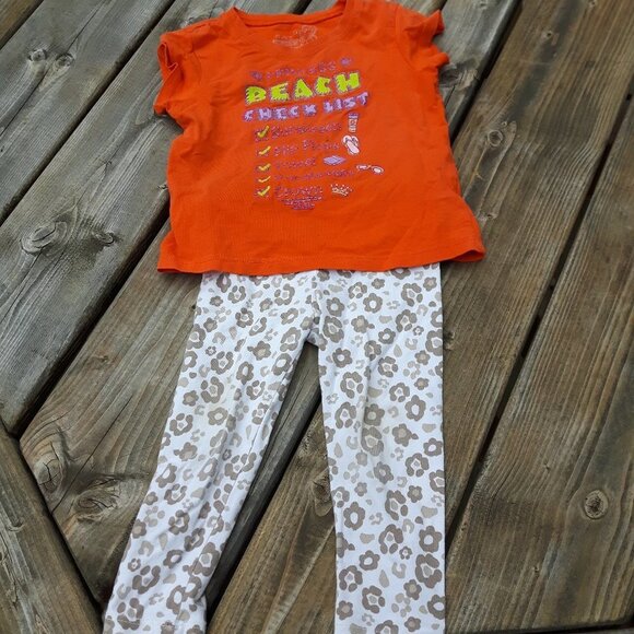 Kids Outfit 3T Beach tee and 2T patterned leggings - Picture 1 of 4